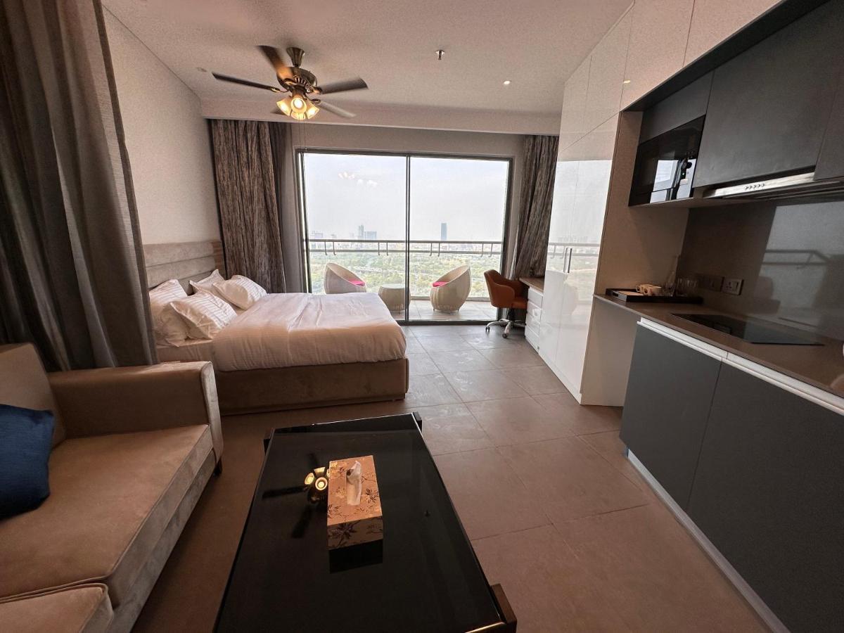 Aparthotel 21st Floor Skystudio With Balcony New Delhi
