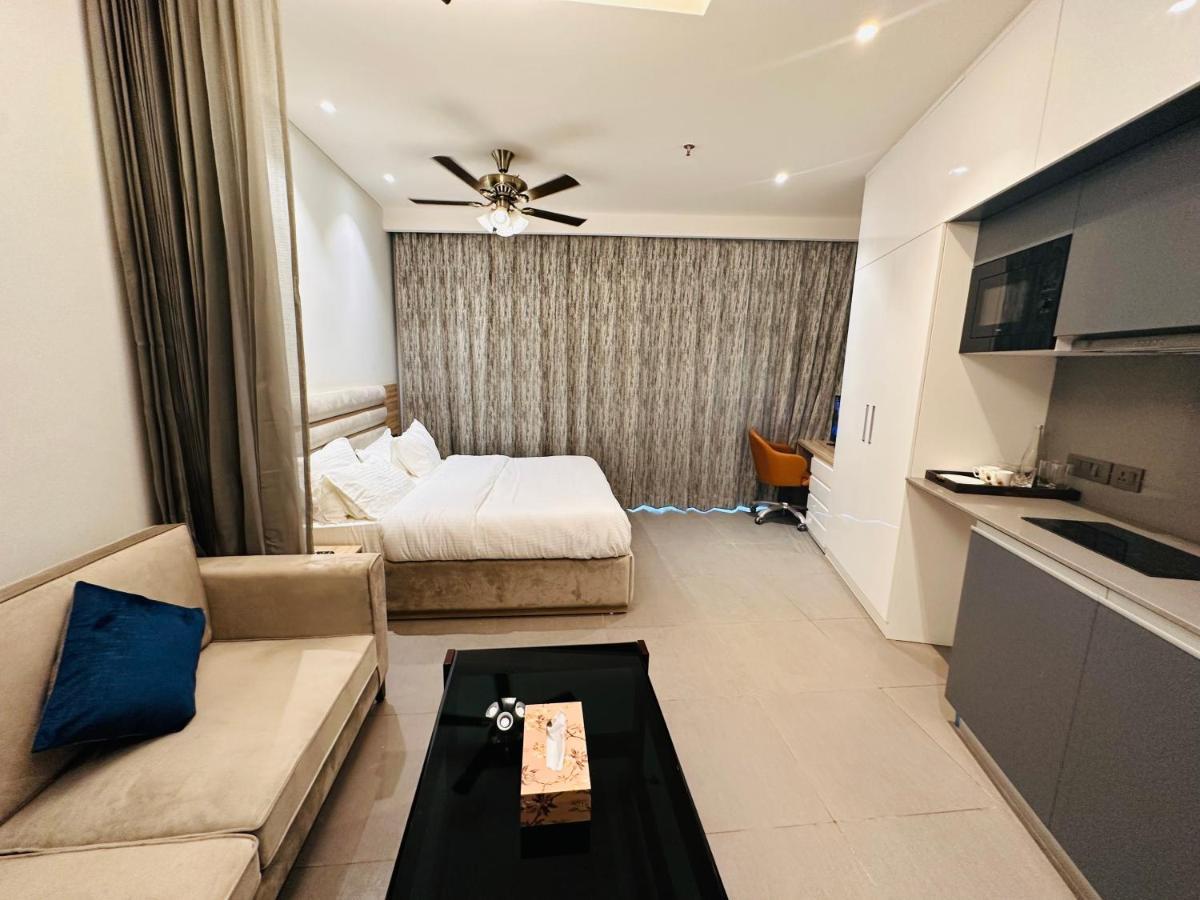 21st Floor Skystudio With Balcony * New Delhi