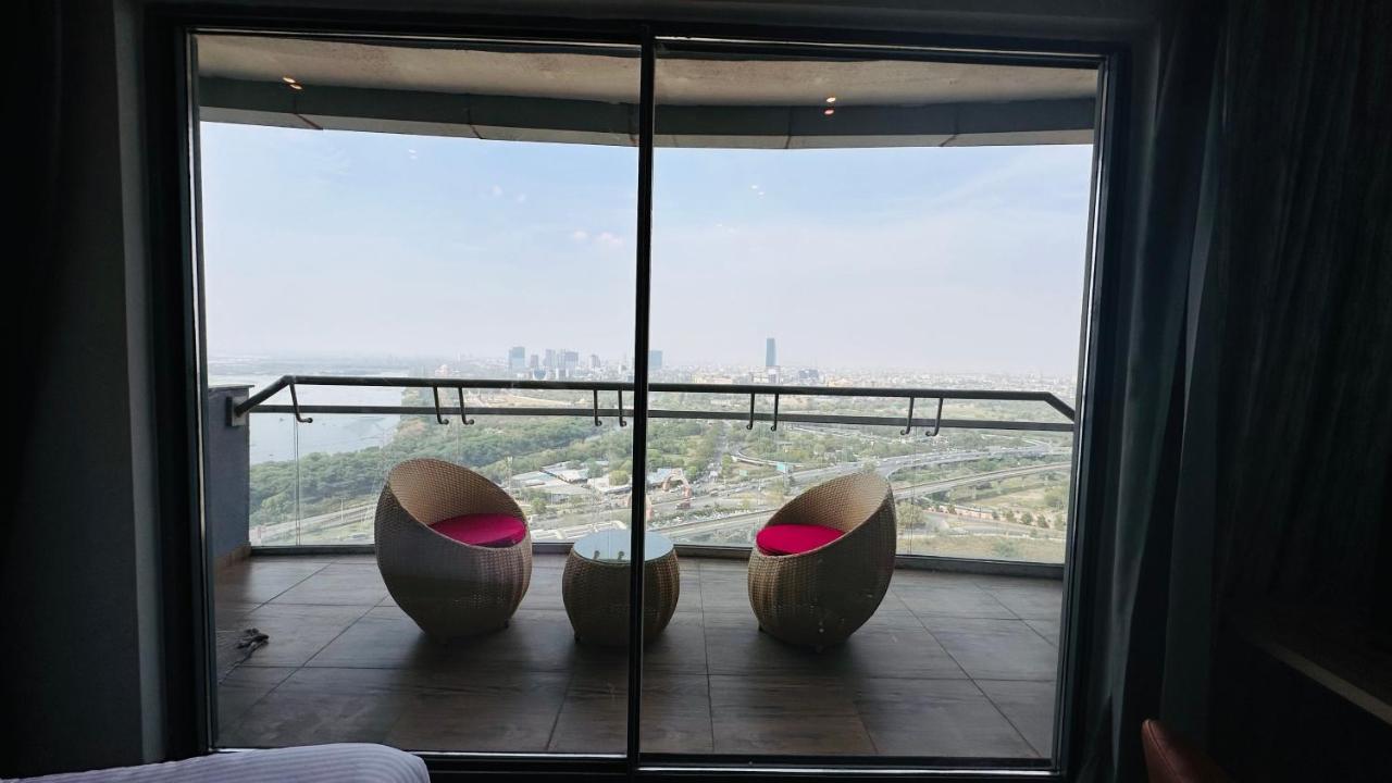 21st Floor Skystudio With Balcony * New Delhi