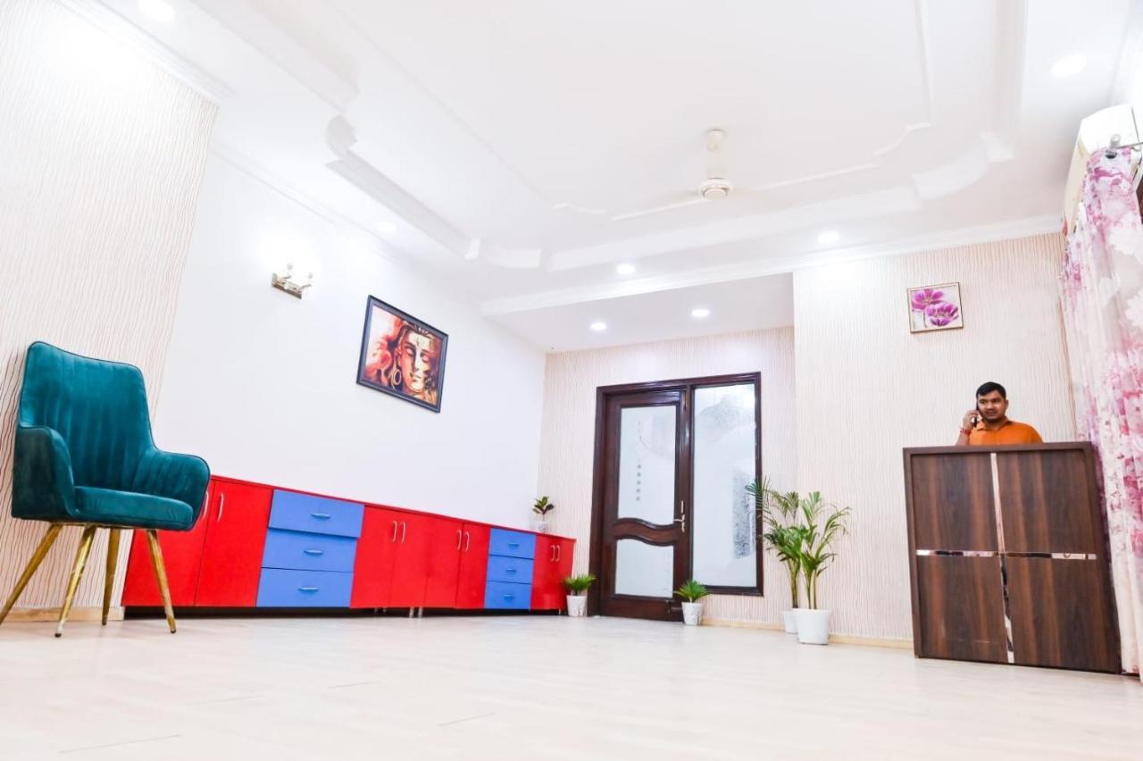 Wild Rose Hotel New Delhi
