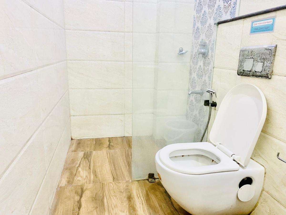 Qotel Jasola Vihar Hotel *