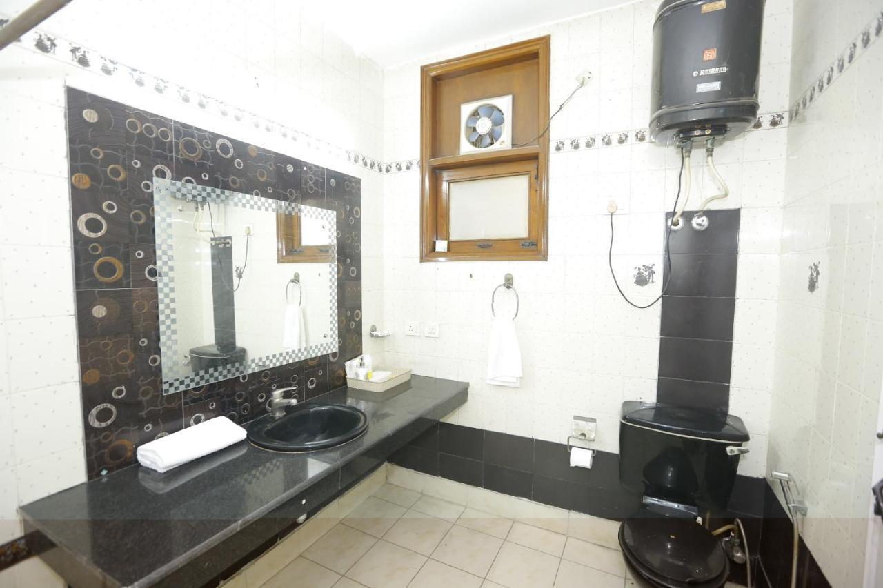 Bed & Breakfast Badal's Nest I Near Aiims I Near Safadarganj I South Delhi I Couple Friendly I Homestay New Delhi