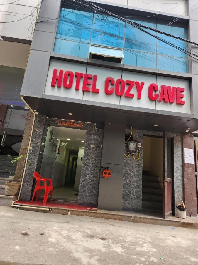 Cozy Cave New Delhi