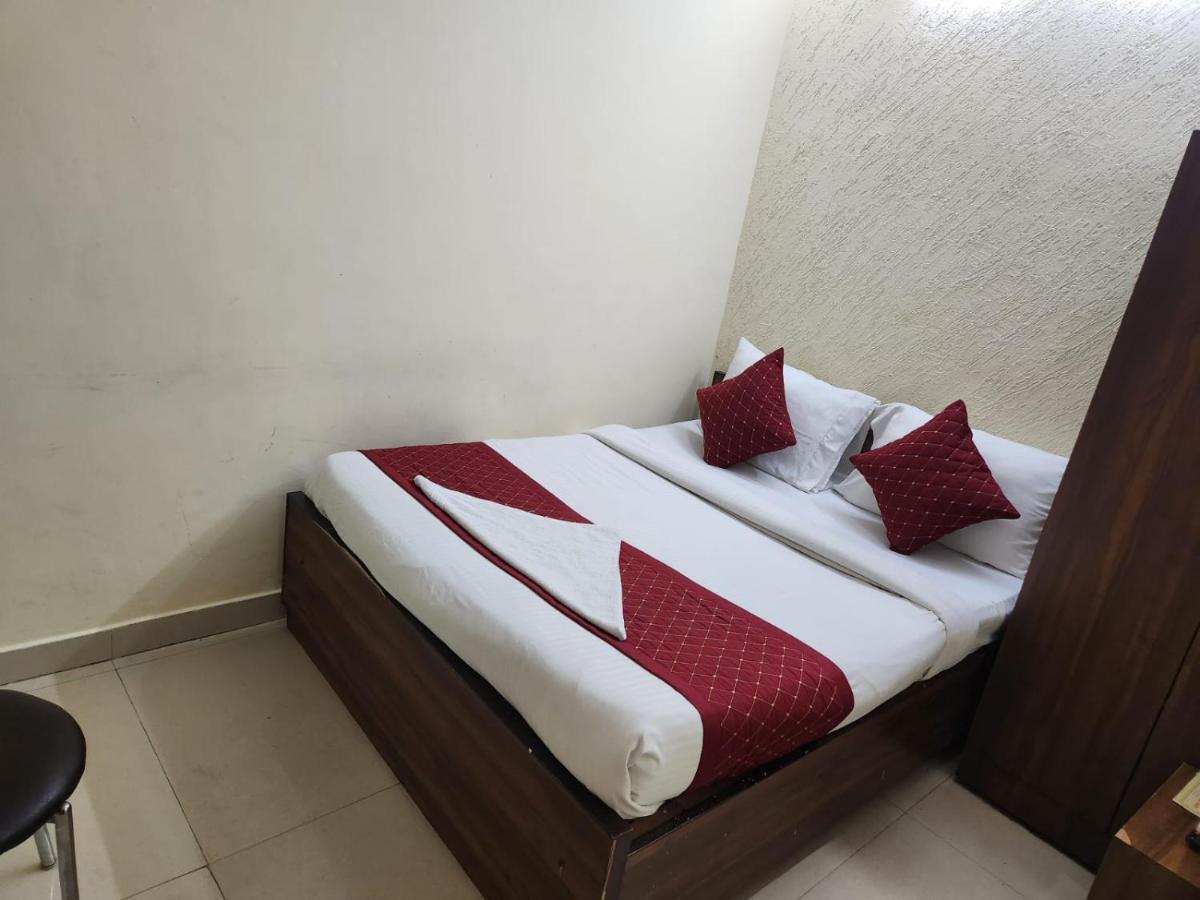 Cozy Cave Hotel