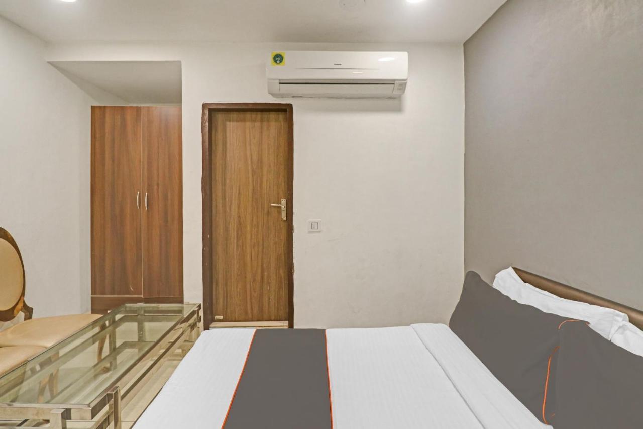 Collection O Seven Heaven 4* New Delhi