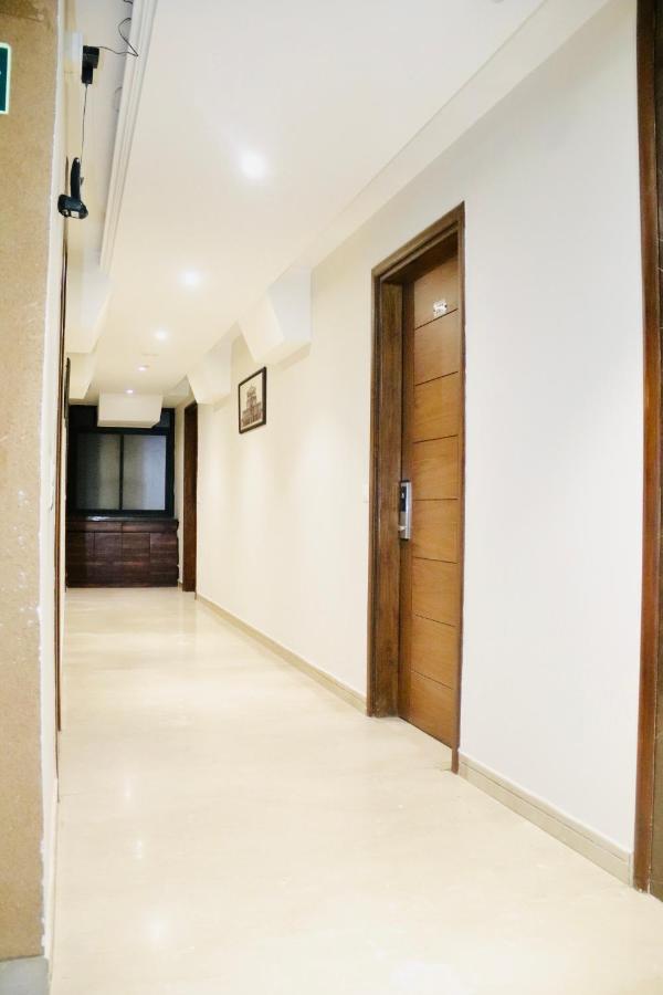 Hotel Magic Tree Karol Bagh Metro Station New 3*