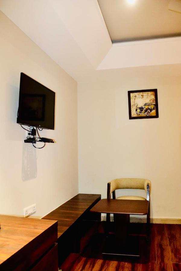 Hotel Magic Tree Karol Bagh Metro Station New 3*