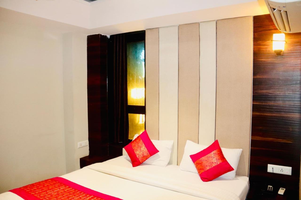 Hotel Magic Tree Karol Bagh Metro Station New 3*