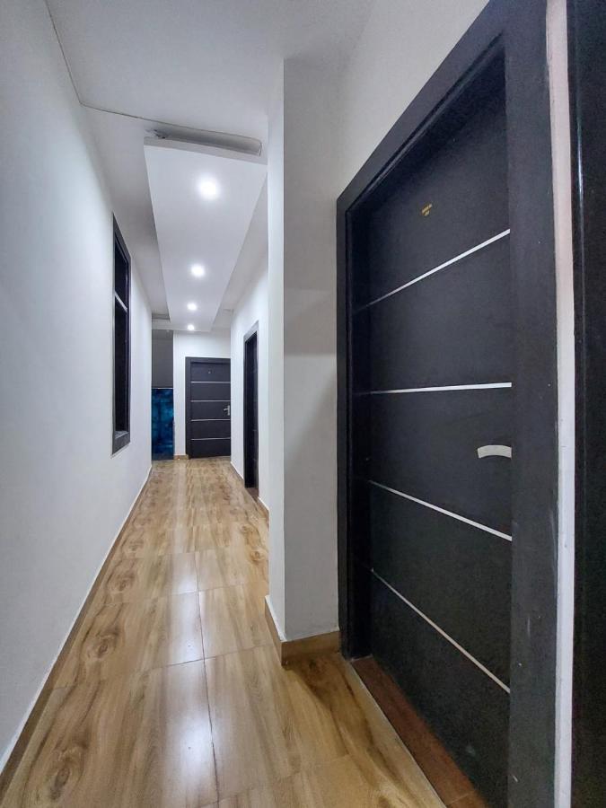 Hotel Twamev Couple Friendly Laxmi Nagar