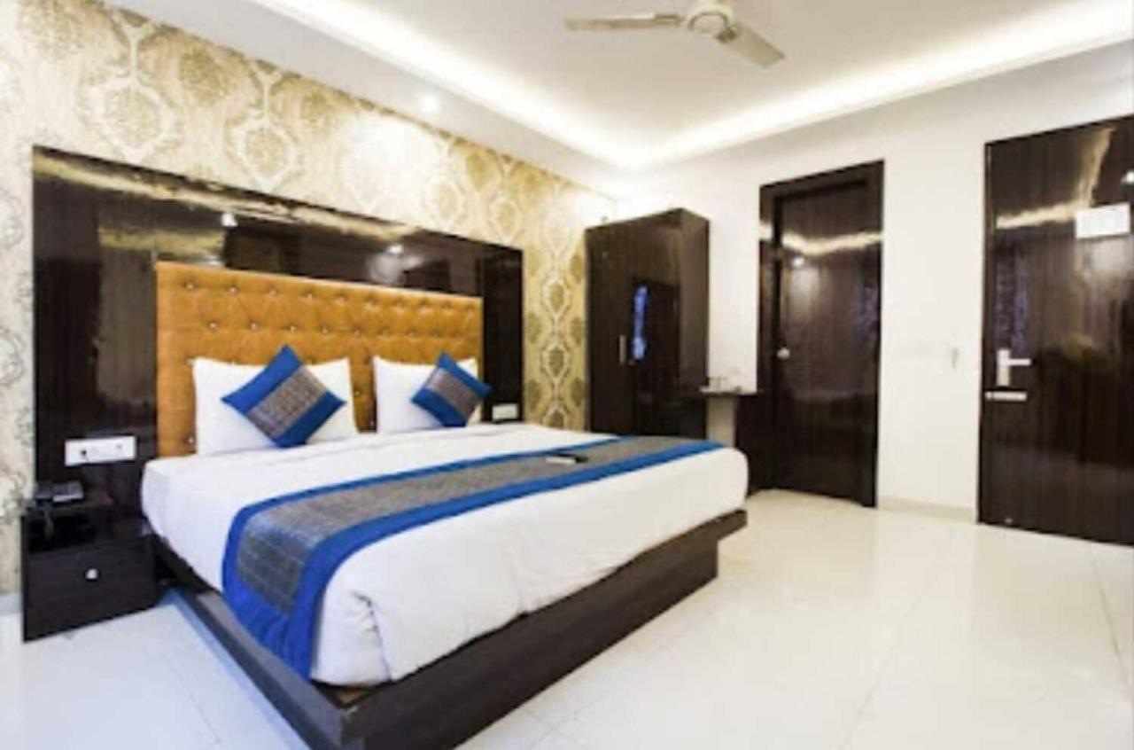 Iconic Near Delhi Igi Airport Hotel New Delhi
