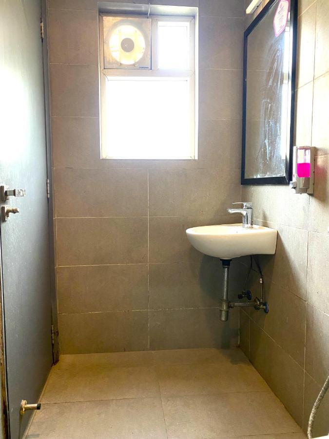 Qotel Ip Residency East Delhi Preet Vihar Nova Deli