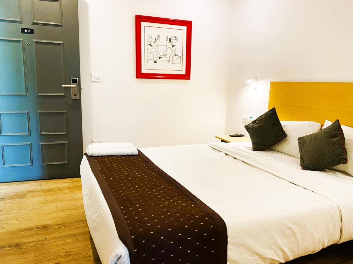 Hotel Qotel Ip Residency East Delhi Preet Vihar Nova Deli