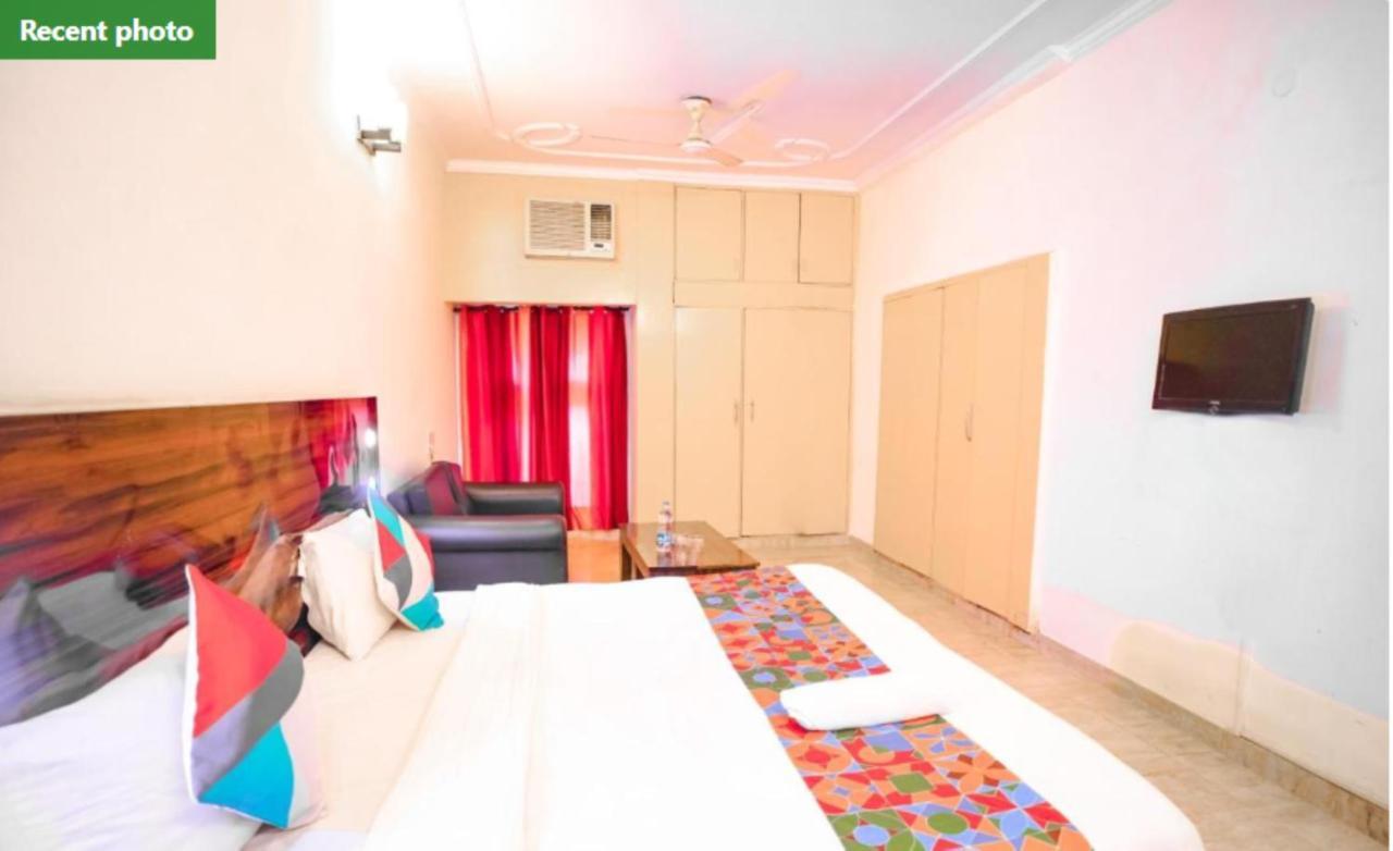 The Oscar - Kailash Colony