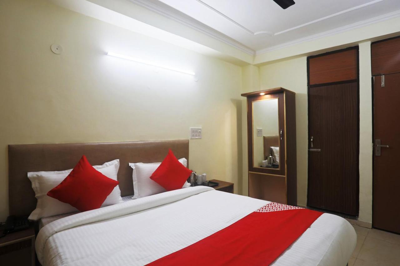 Oyo Mannat Hotel