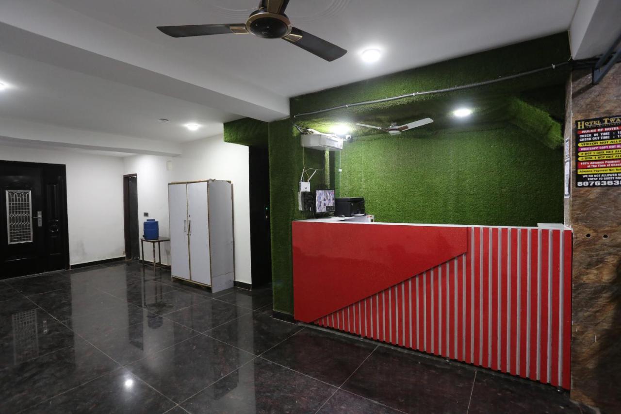 Twamev Couple Friendly Laxmi Nagar Hotel 3*