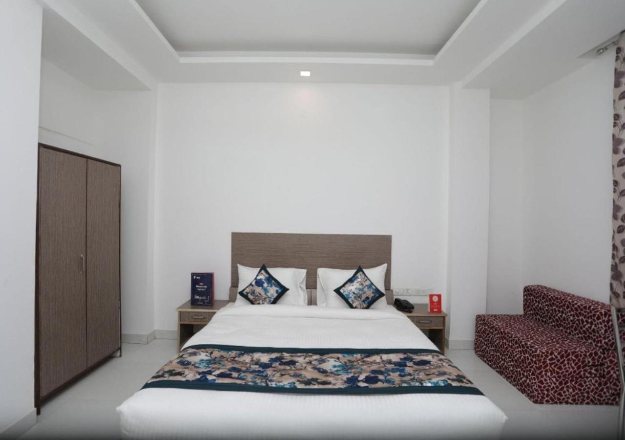 Hotel R S Plaza Near Igi International Airport Nova Deli