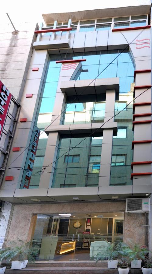 Opera Near Igi Airport Delhi Hotel 3*
