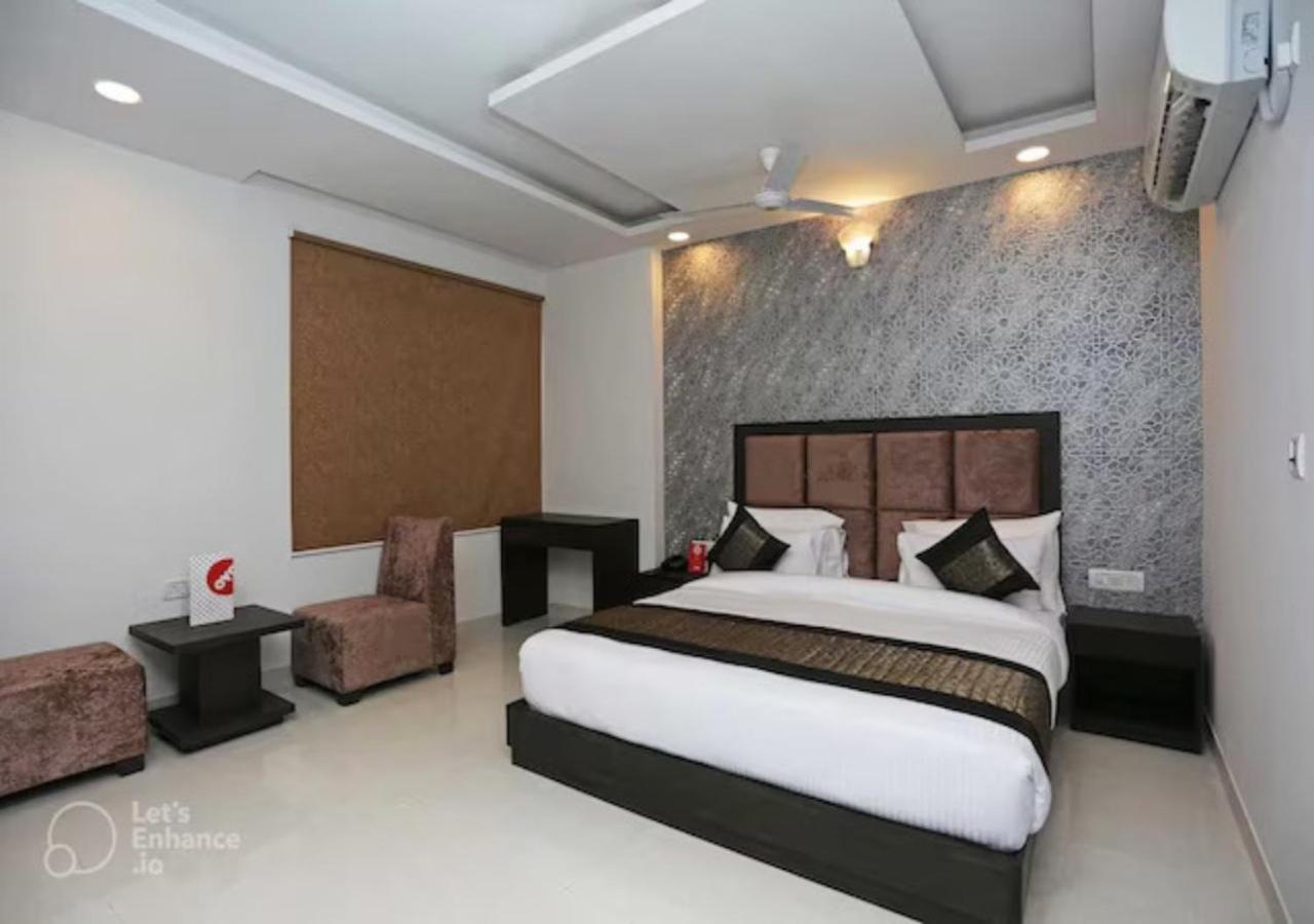 R S Plaza Near Igi International Airport Hotel Nova Deli