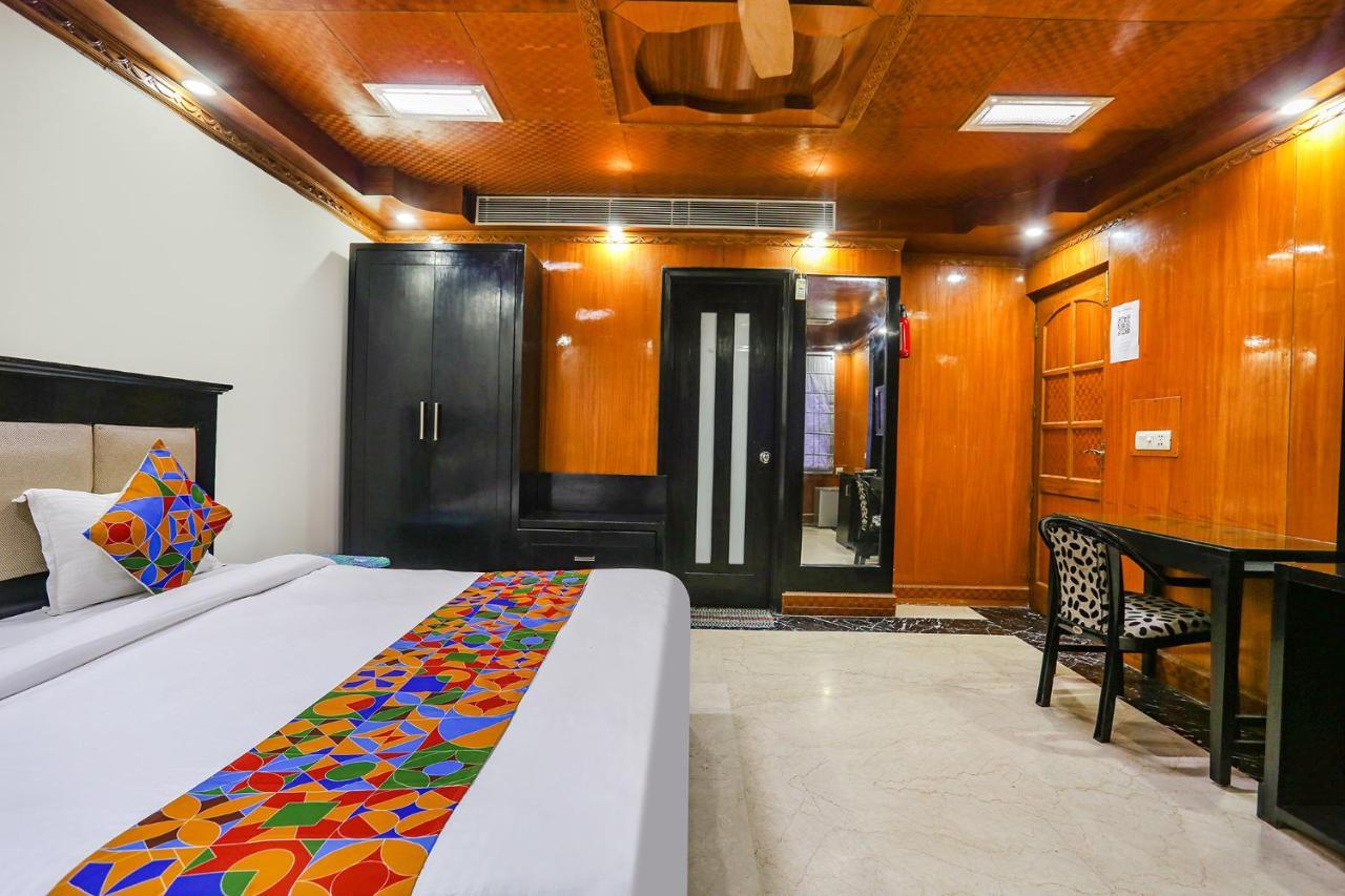 Hotel Fabhotel Blue Moon