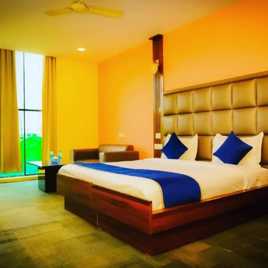 Hotel O Aero 3*