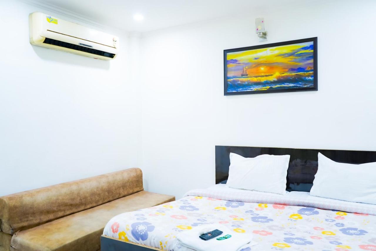 Premium In Jangpura Bhogal Near Nizamuddin Railway Station New Delhi