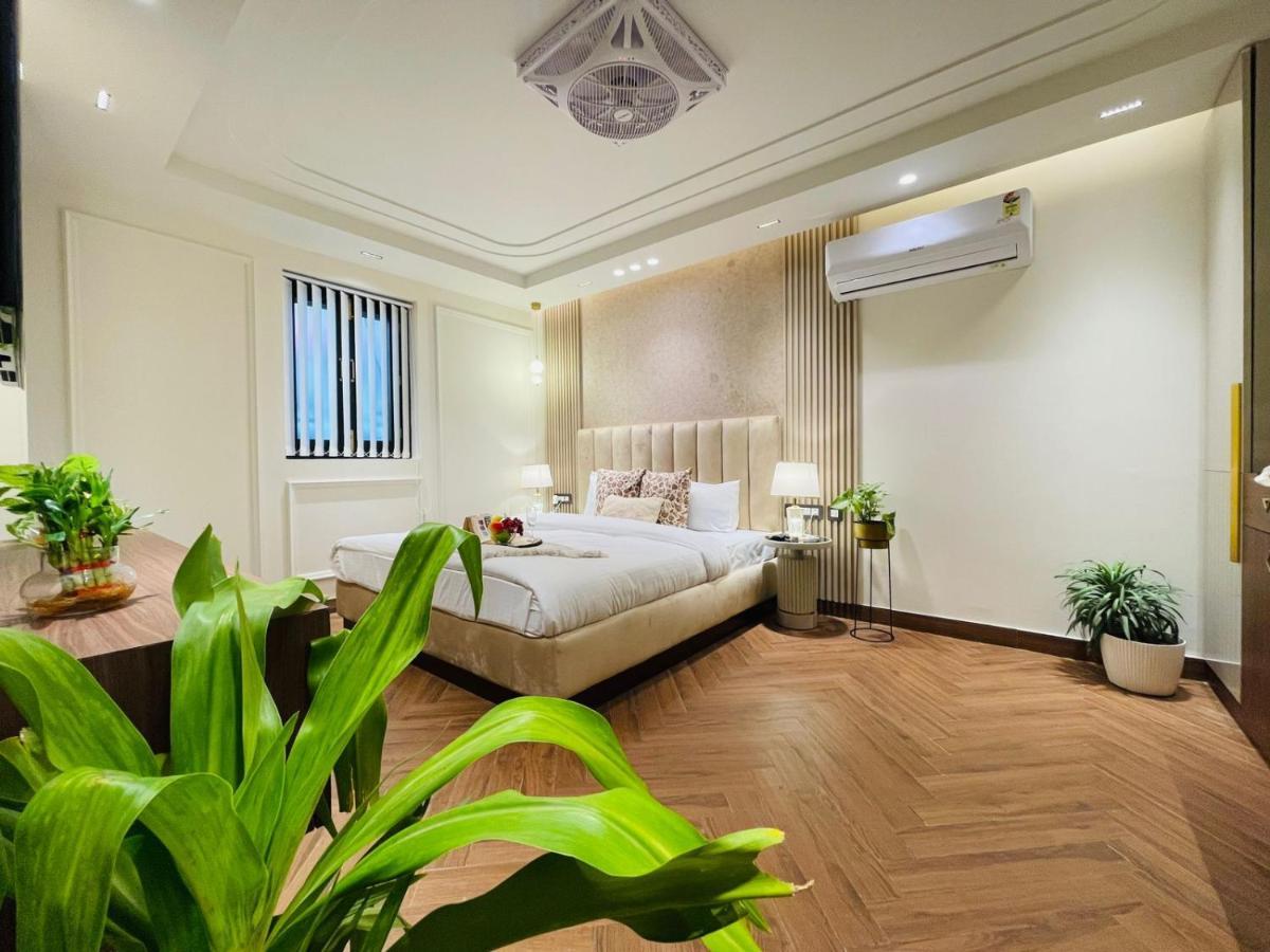 Premium Suites In Malviya Nagar * New Delhi