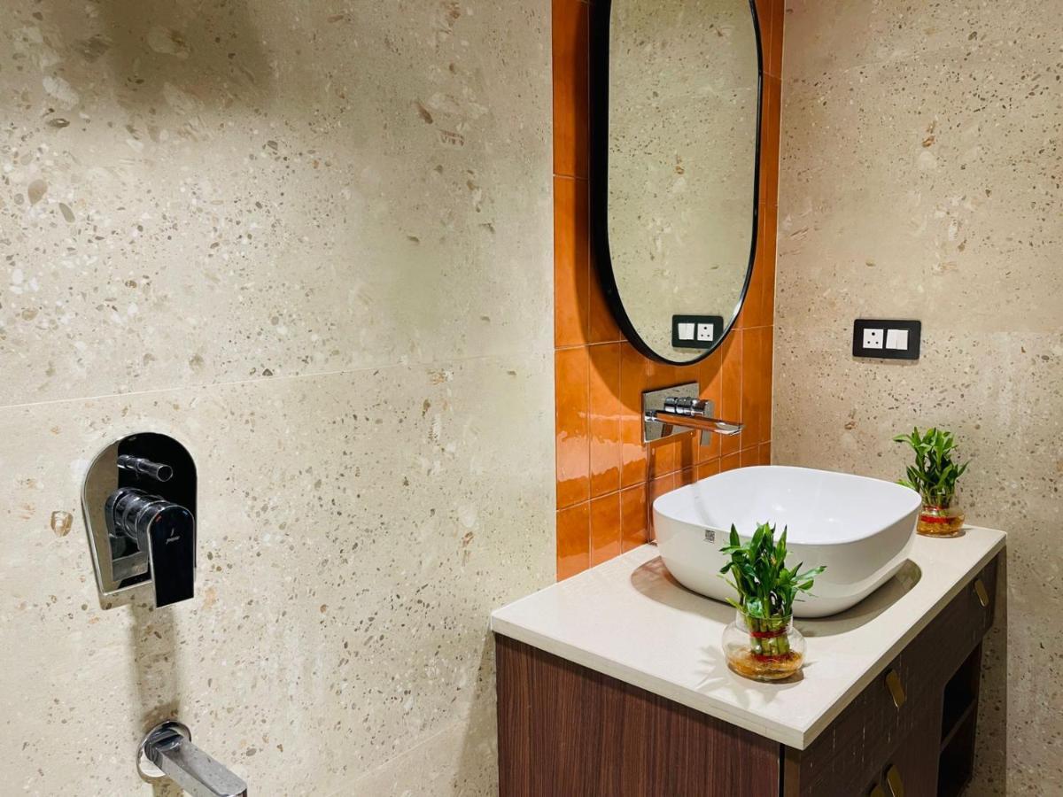 Premium Suites In Malviya Nagar