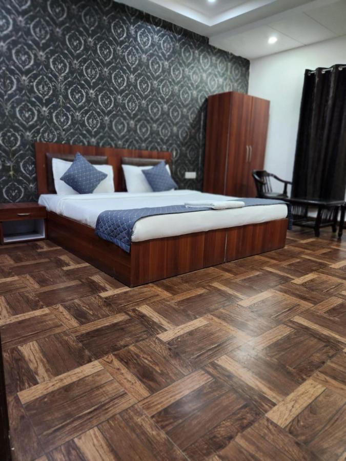Hotel King Residency