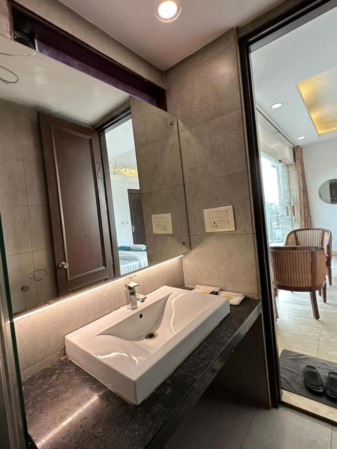 Hotel The Imperio 3*