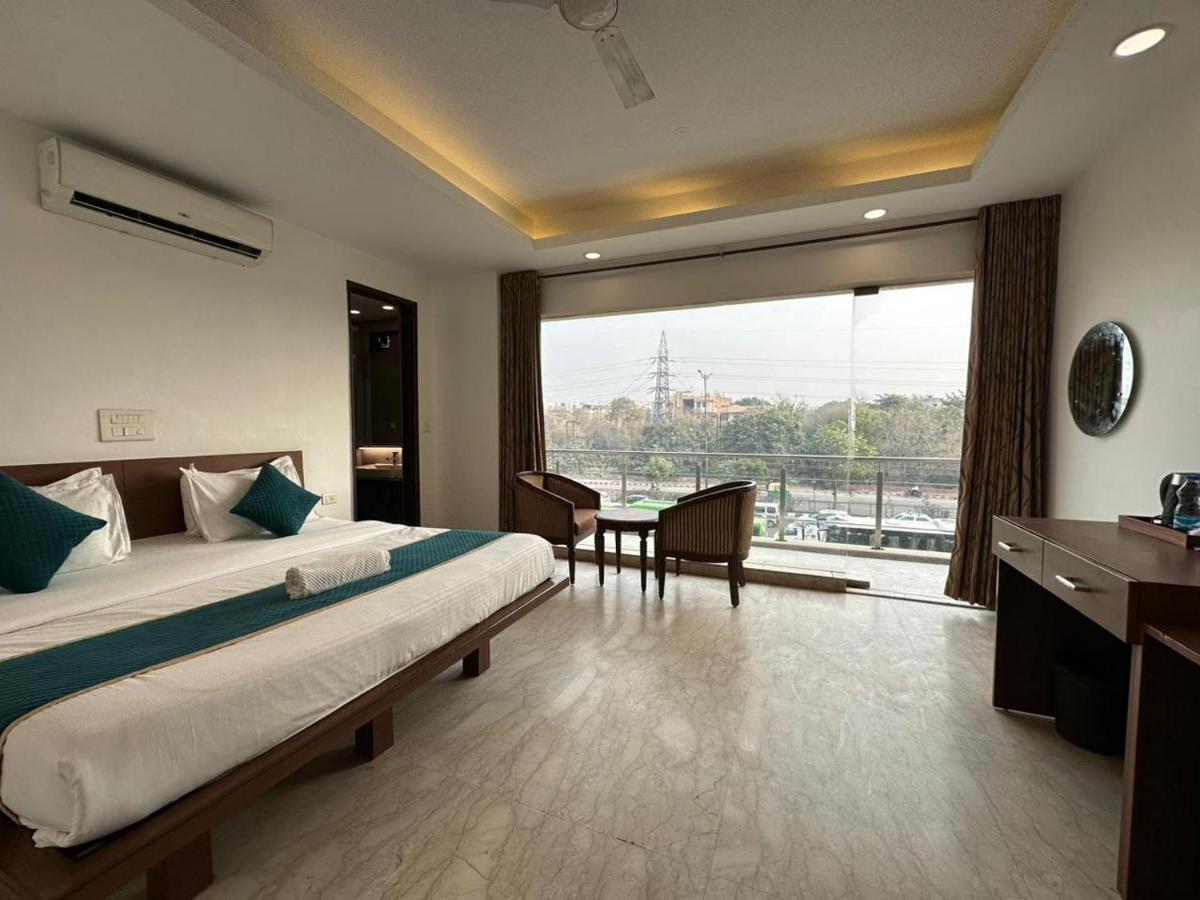 Hotel The Imperio 3*