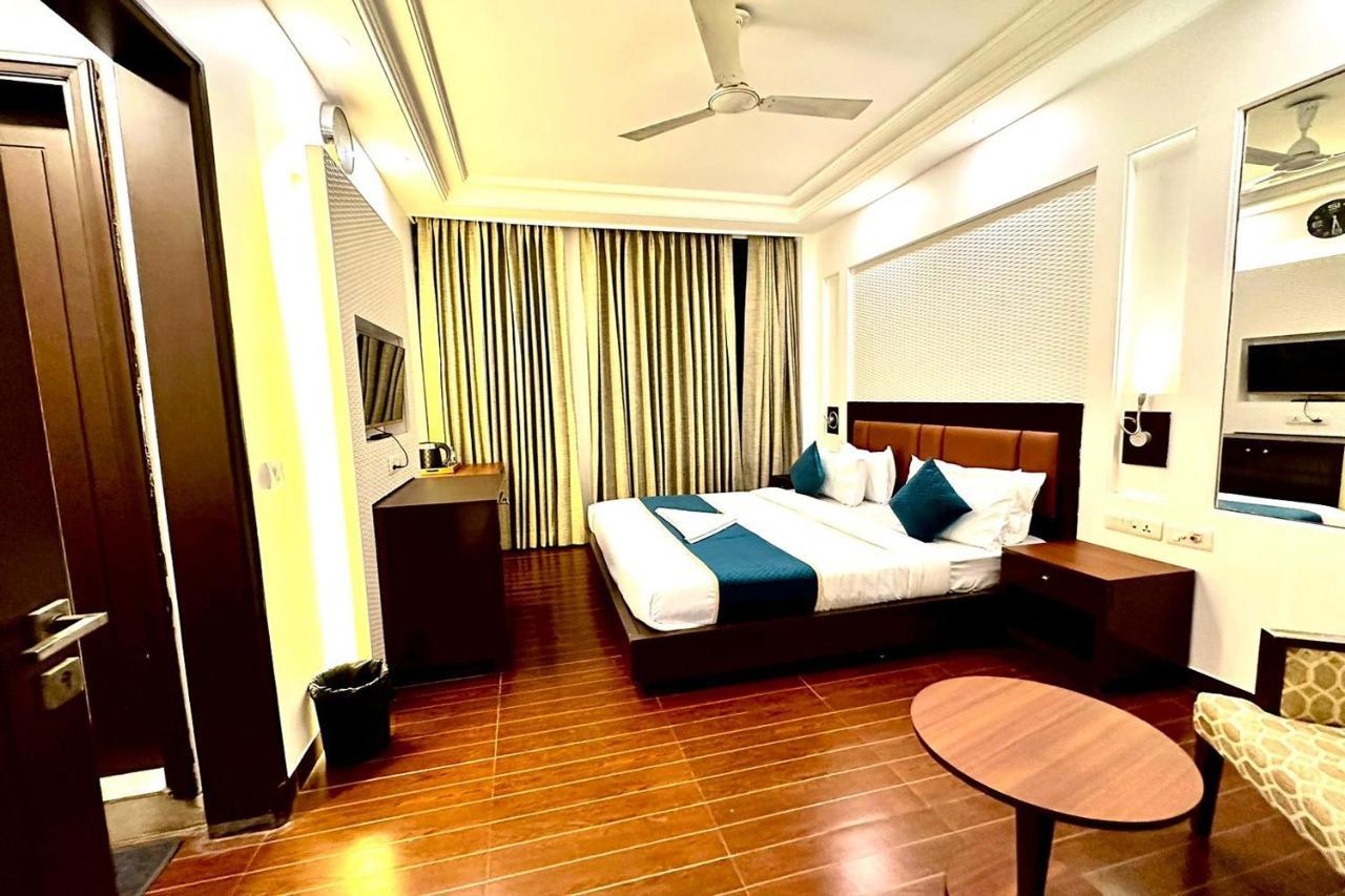 The Imperio Hotel 3*