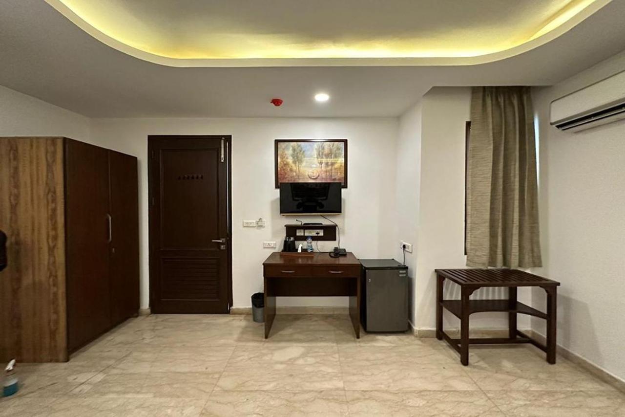 Hotel The Imperio 3*