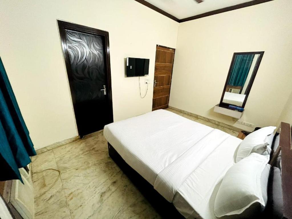 Hotel Luxury Homes - Greater Kailash Nova Deli