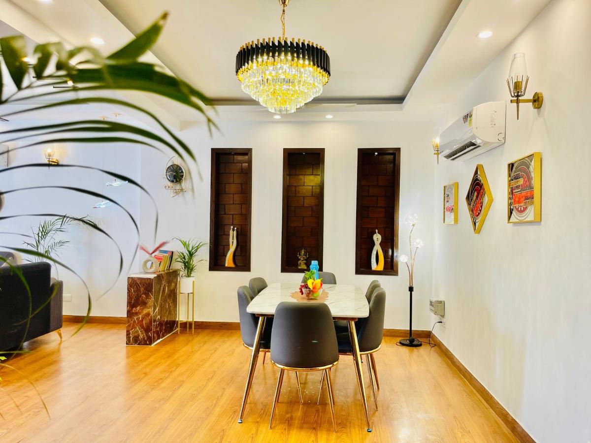 Roomshala Luxurious Studio In South Extension Hotel New Delhi
