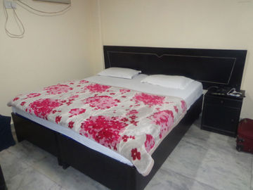 Royal Holidays 2* New Delhi