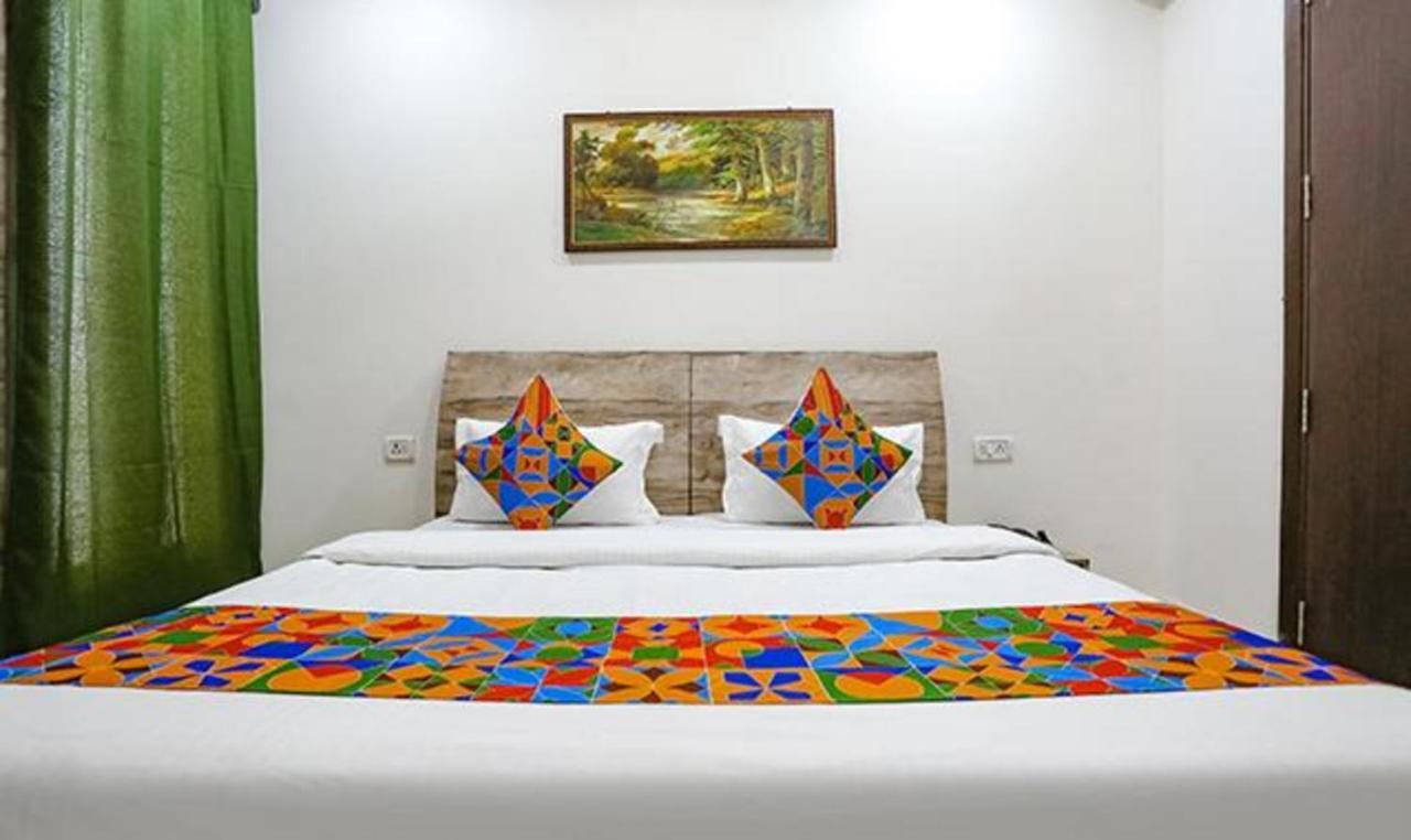 Fabexpress Premium I Hotel New Delhi