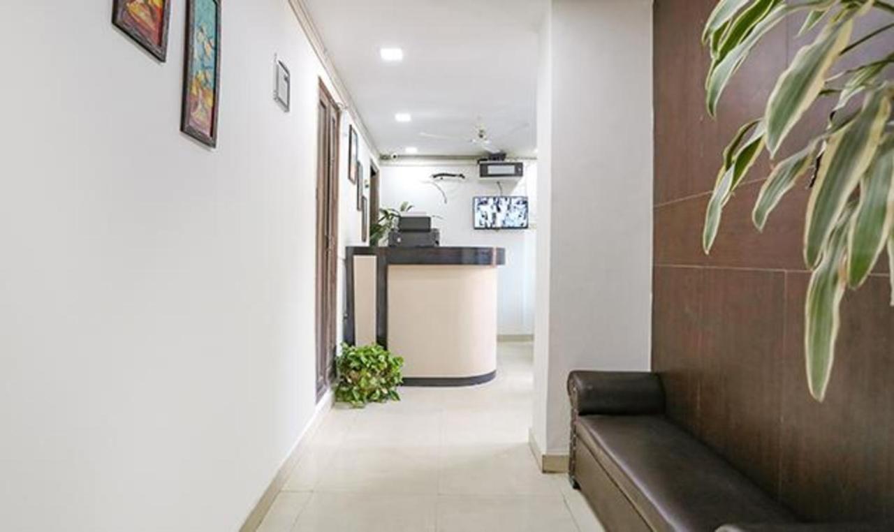 Fabexpress Premium I Hotel New Delhi