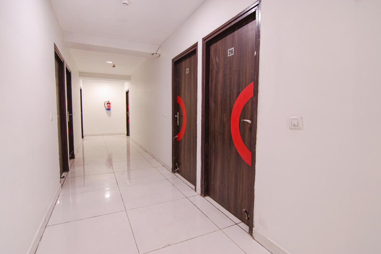 Hotel Fabhotel Moro Rohini Sector 11 3*
