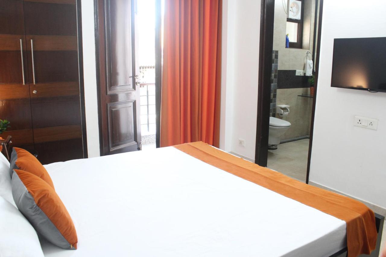 Premium Luxurious 2bhk W/ Huge Livingroom New Delhi