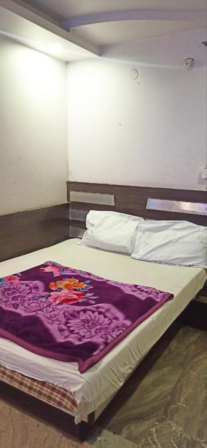 Hotel Odeon Continental New Delhi