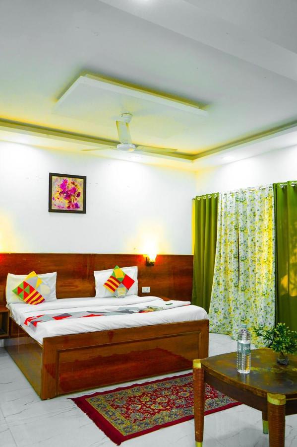 Golden - Premiums In South Extension Hotel New Delhi