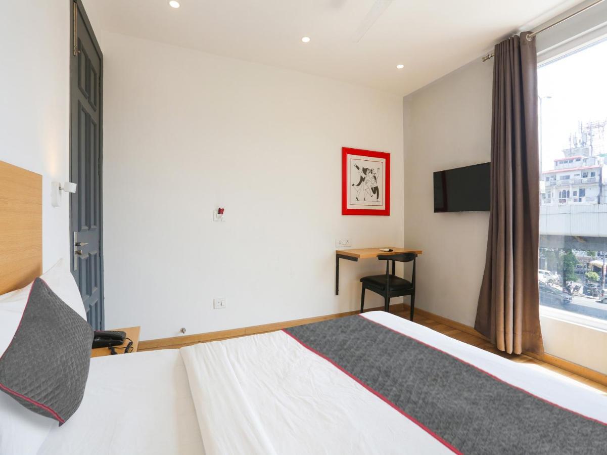 Townhouse Meera Bagh Hotel 4*