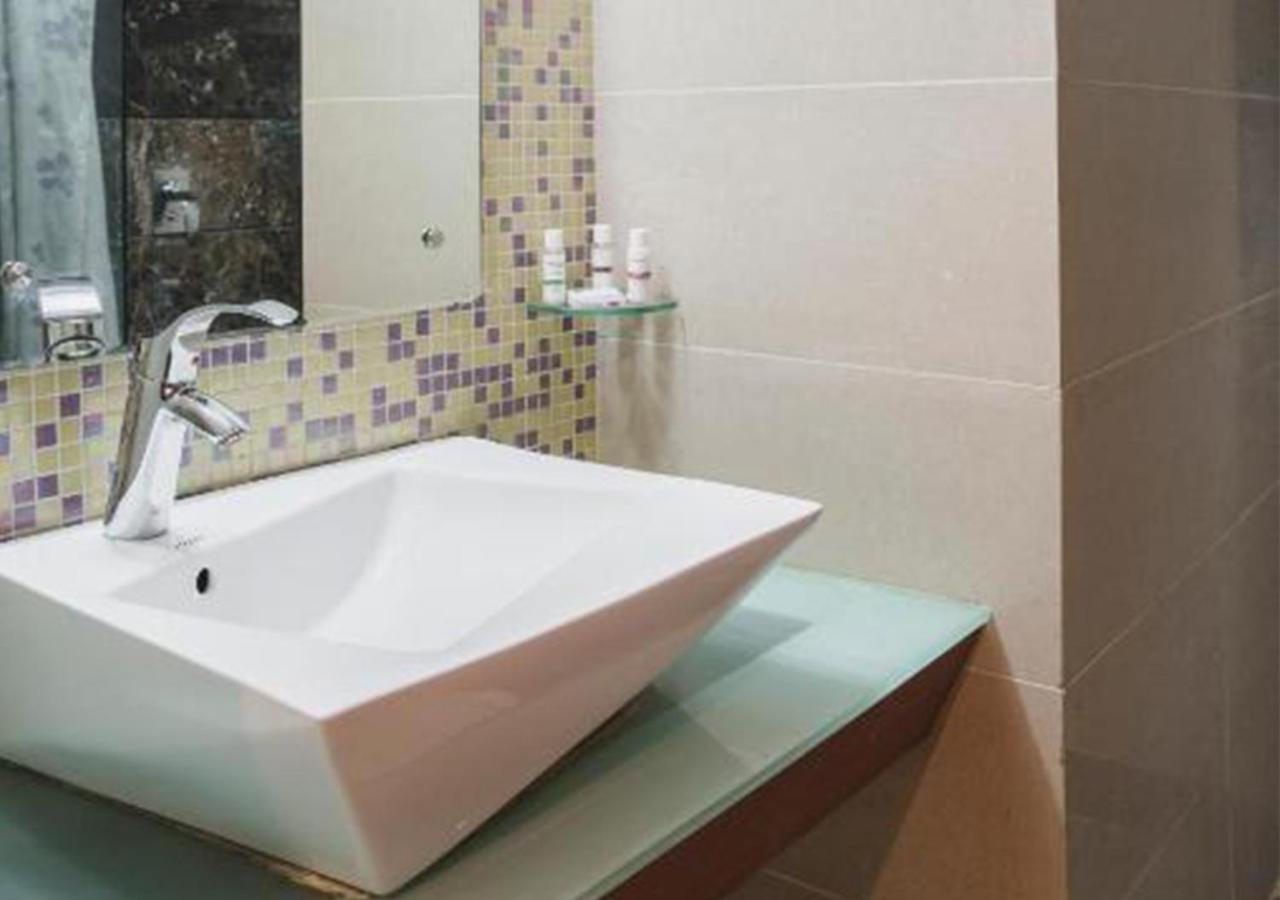 Palm Do'r - 02 Mins From Railway Station New Delhi