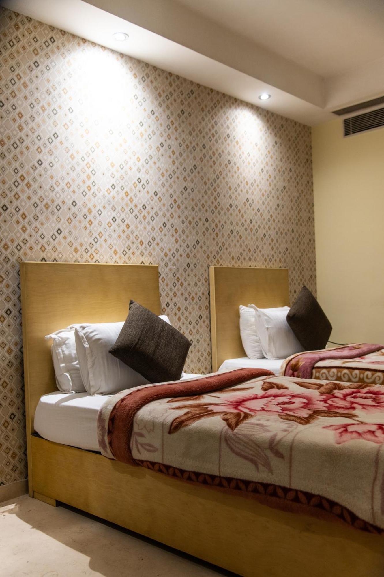 Mayur Hotel 3*