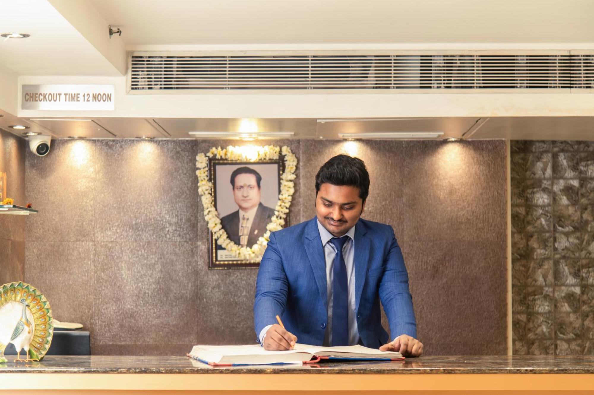 Mayur Hotel New Delhi