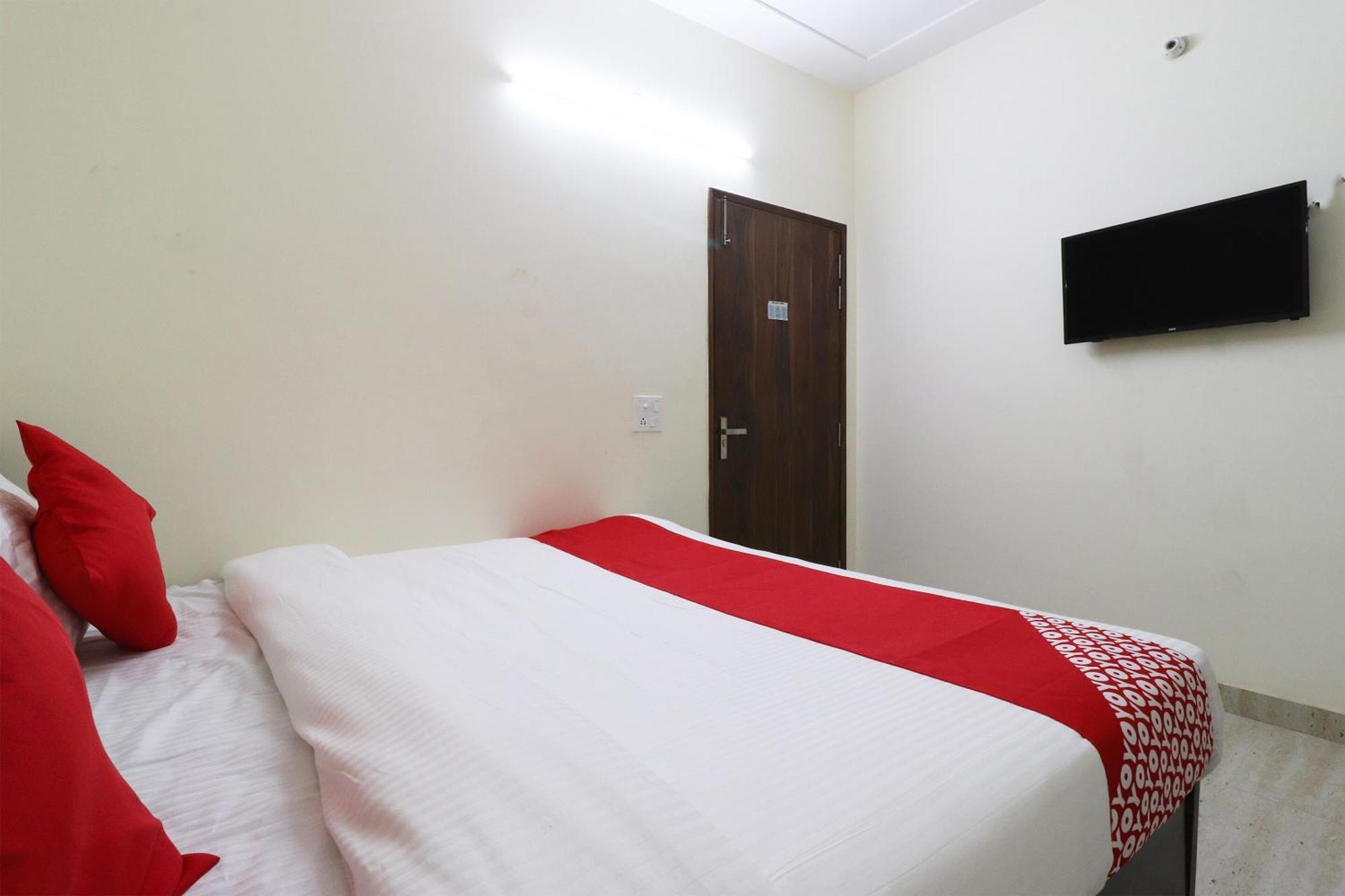 Hotel O Royal King Deluxe Delhi (National Capital Territory of India)