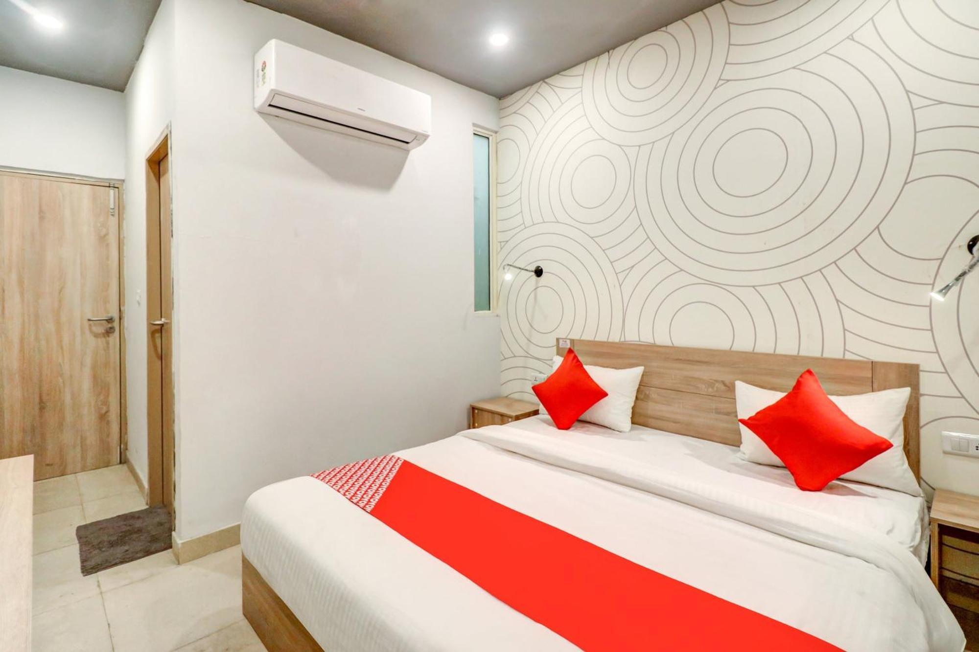 Hotel O Jps Grand New Delhi