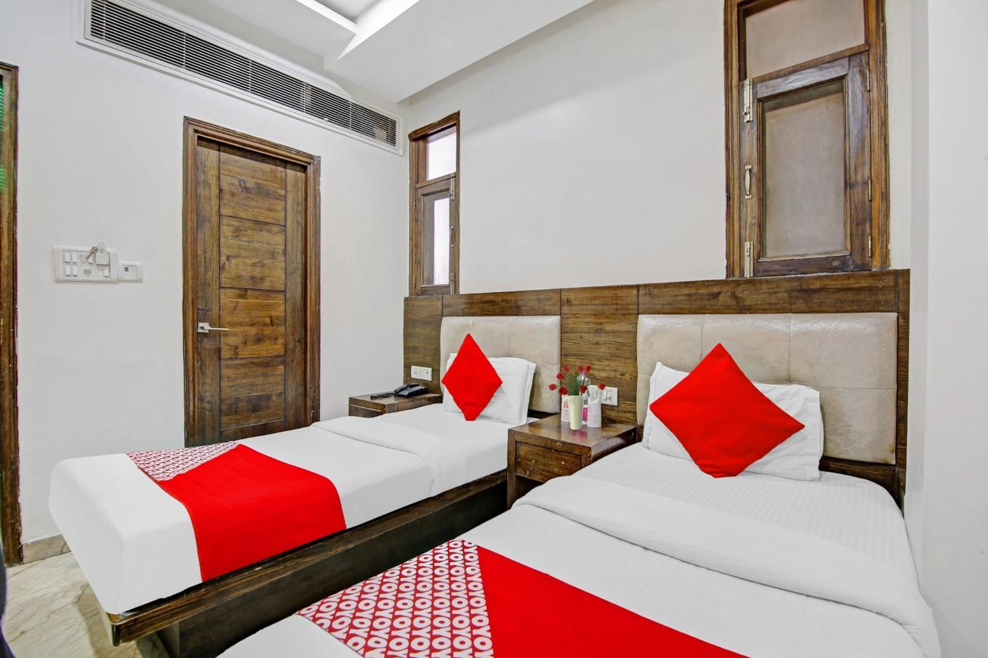 Hotel Super Oyo O Saffron