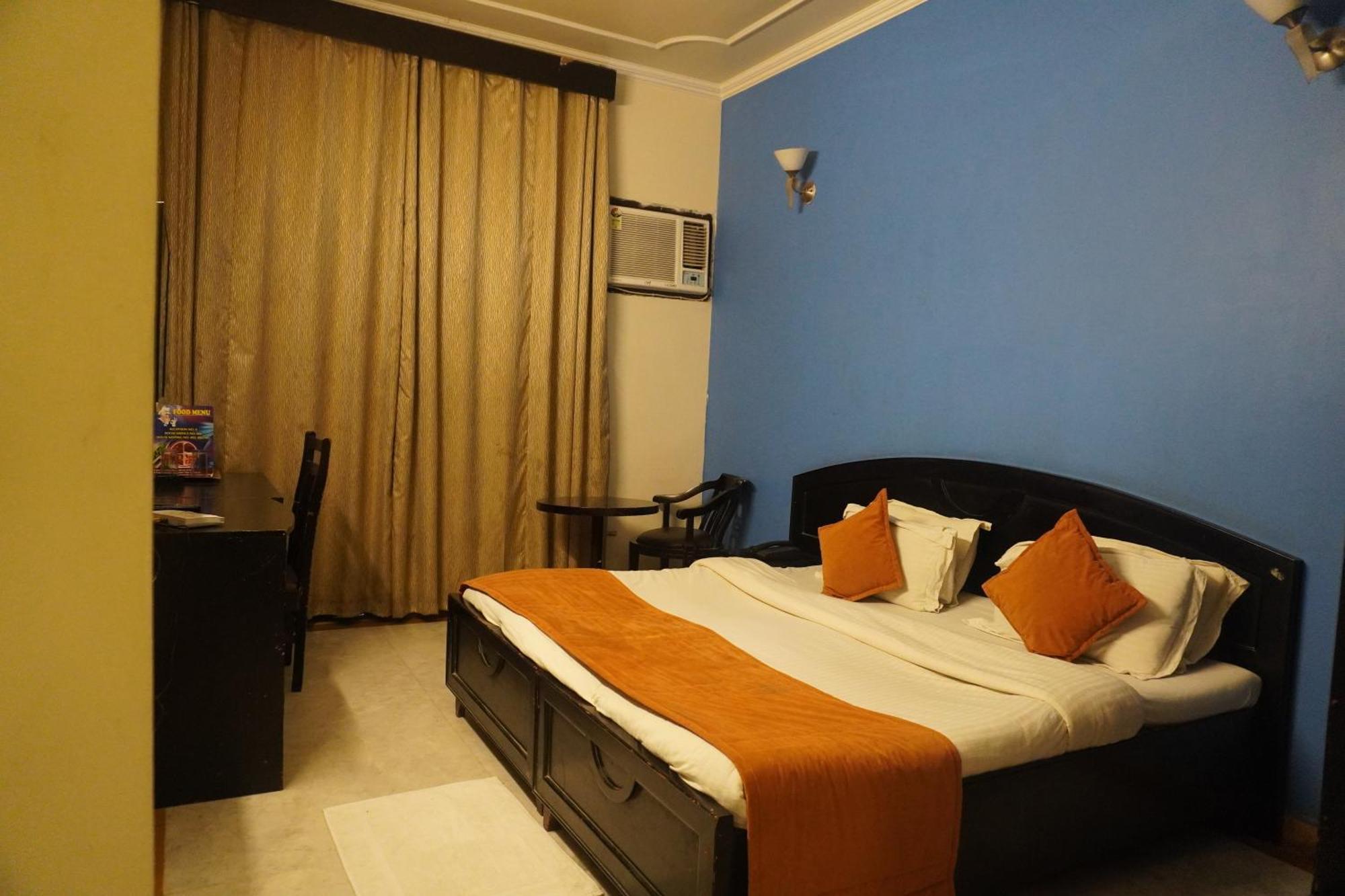 Hotel Centre Nizamuddin New Delhi