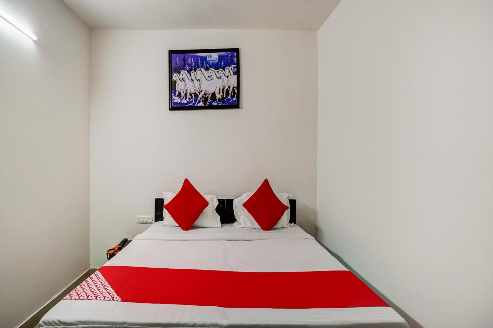 Hotel Oyo Flagship 75287 Pubg Residency New Delhi